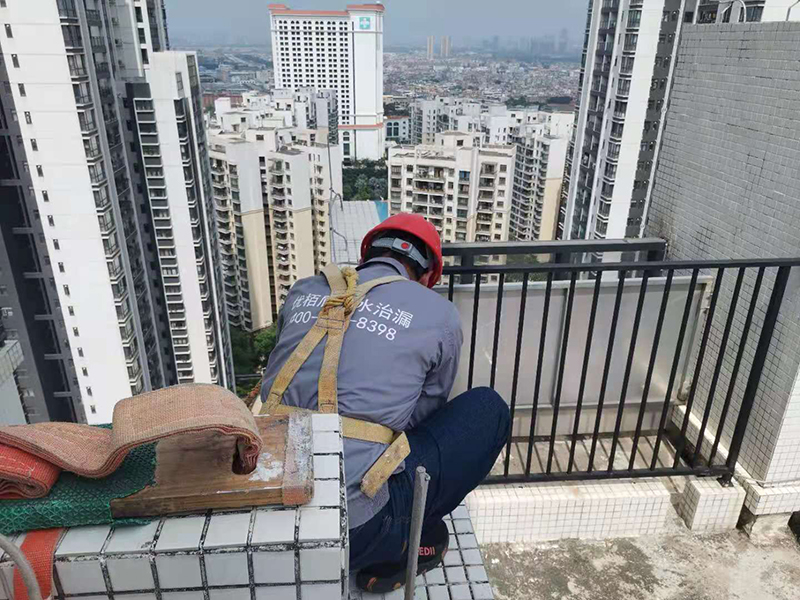 小區(qū)外墻高空防水補(bǔ)漏