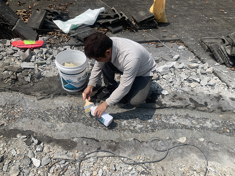 屋頂裂縫滲水維修